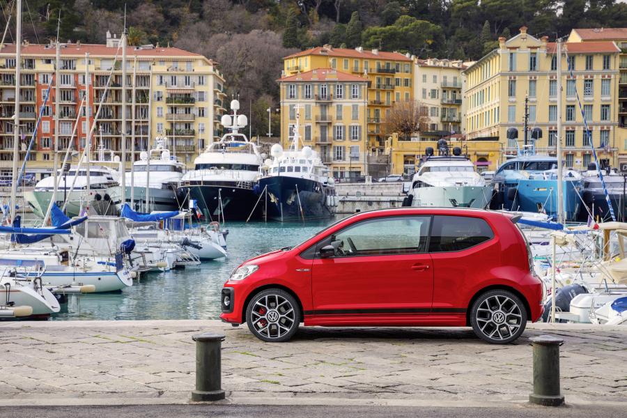  Volkswagen up! GTI 2018 года  (WW) (фото 15 из 41)